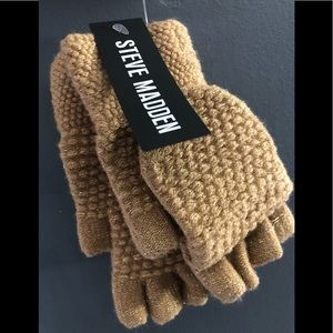 Steve Madden golden sparkling mittens